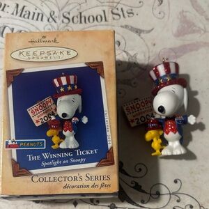 NWT Hallmark Keepsake Snoopy 2004 Ornament Collector’s Series